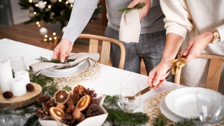 Une table de fêtes : Flocon nature !